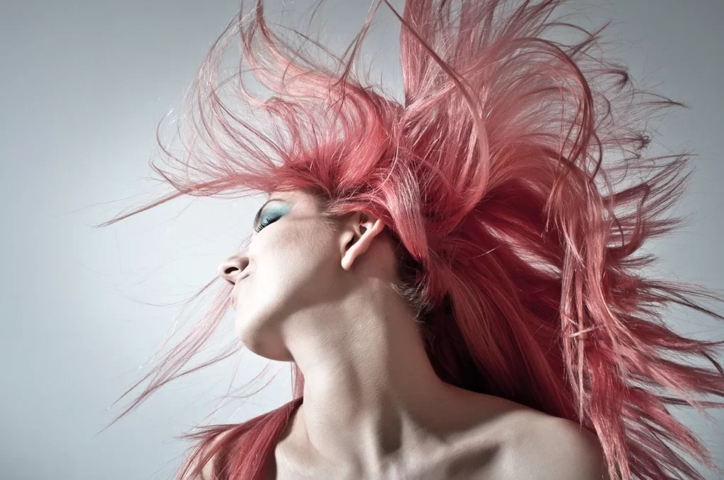 049 pink hair 1450045 1280